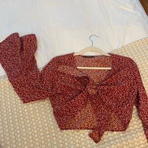 Long sleeve front tie crop top